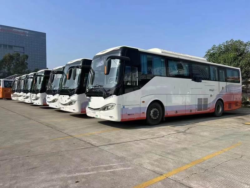 貼心定制！企業員工團建大巴包車的優勢有哪些？